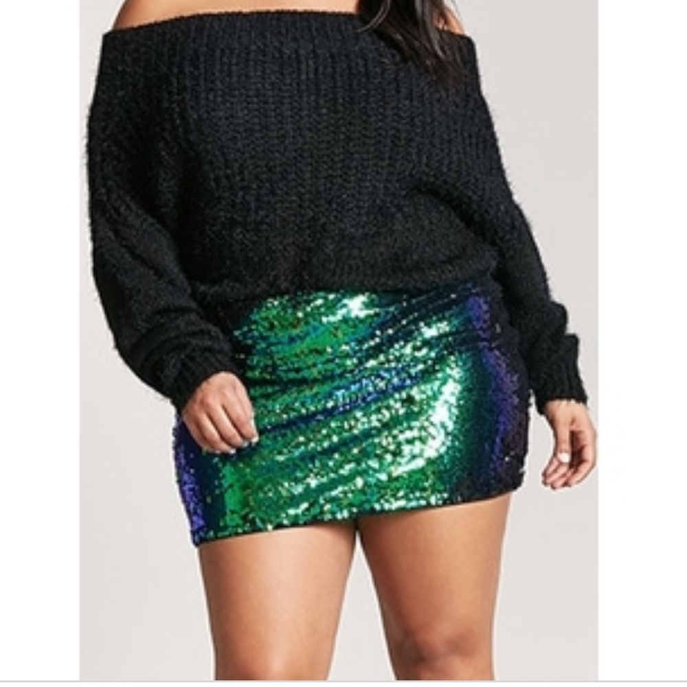 Plus Size Iridescent Mini Skirt